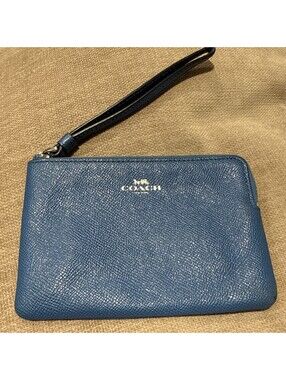 Coach 58032 Corner Zip Wristlet Crossgrain Leather Waterfall Blue Wallet Clutch